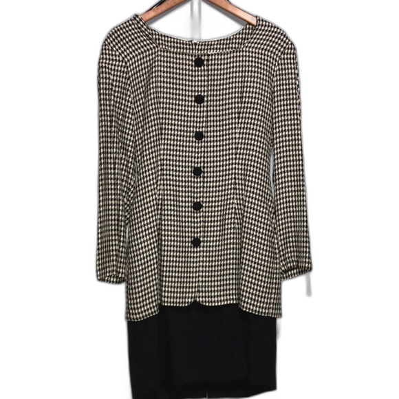 *Houndstooth Top with Attached Black Skirt - Size: 7/8* - Picture 1 of 12